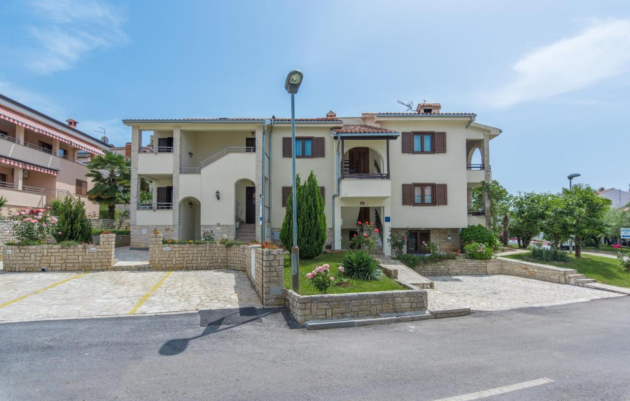 Apartmani Lorena ポレッチ エクステリア 写真