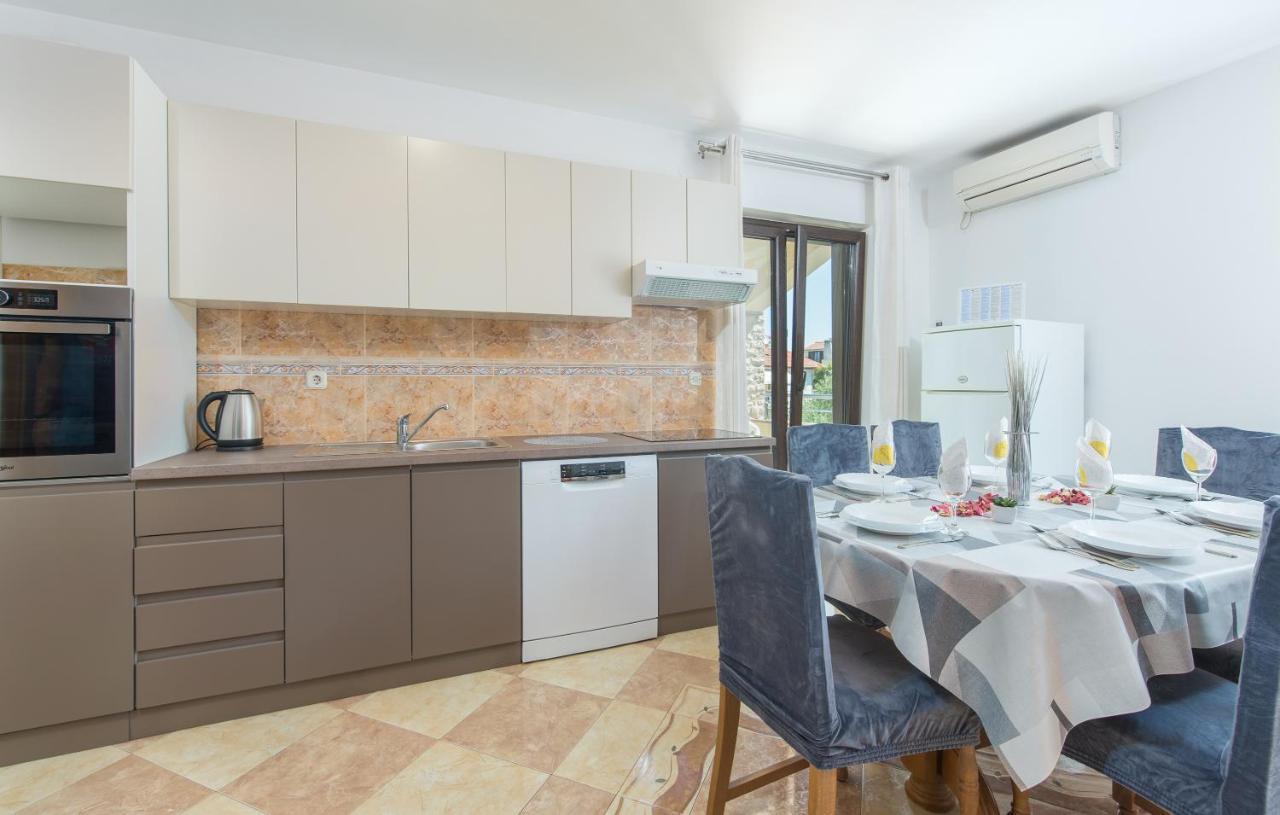 Apartmani Lorena ポレッチ エクステリア 写真
