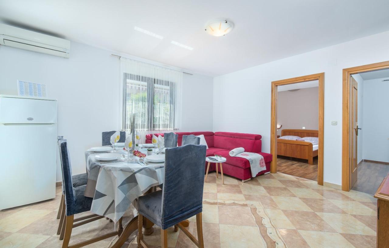 Apartmani Lorena ポレッチ エクステリア 写真
