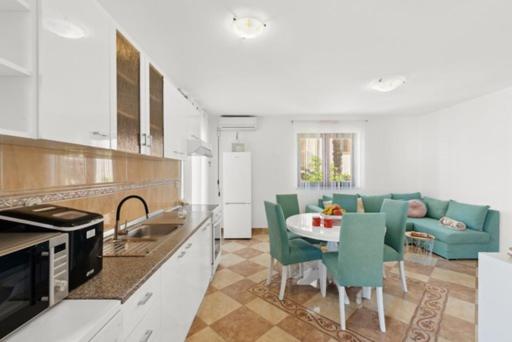 Apartmani Lorena ポレッチ エクステリア 写真