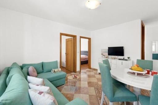 Apartmani Lorena ポレッチ エクステリア 写真